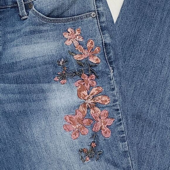 NINE West Gramercy Skinny Floral Embroidered Mid Rise Skinny Stretch Jeans 8 - Picture 3 of 12